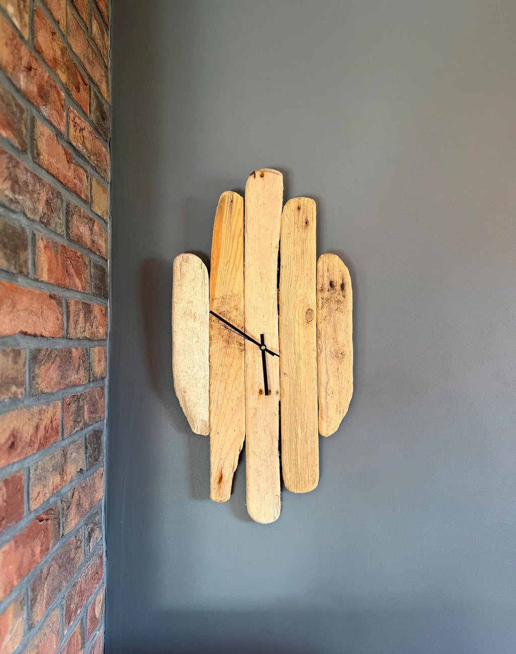 Large Handmade Driftwood Wall Clock – Silent Rustic Coastal Wood Clock
