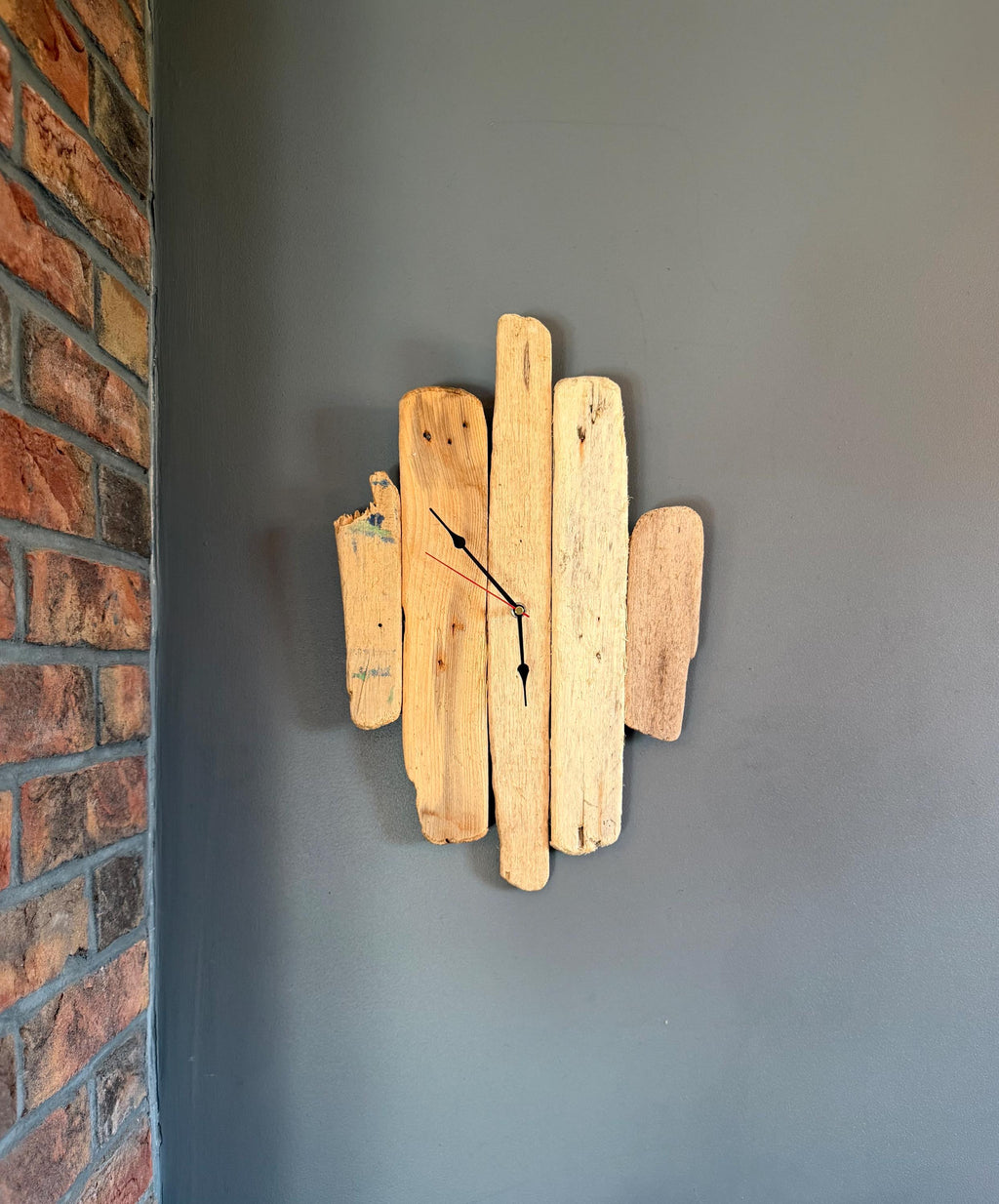 Handmade Driftwood Wall Clock – Silent Rustic Coastal Wood Clock