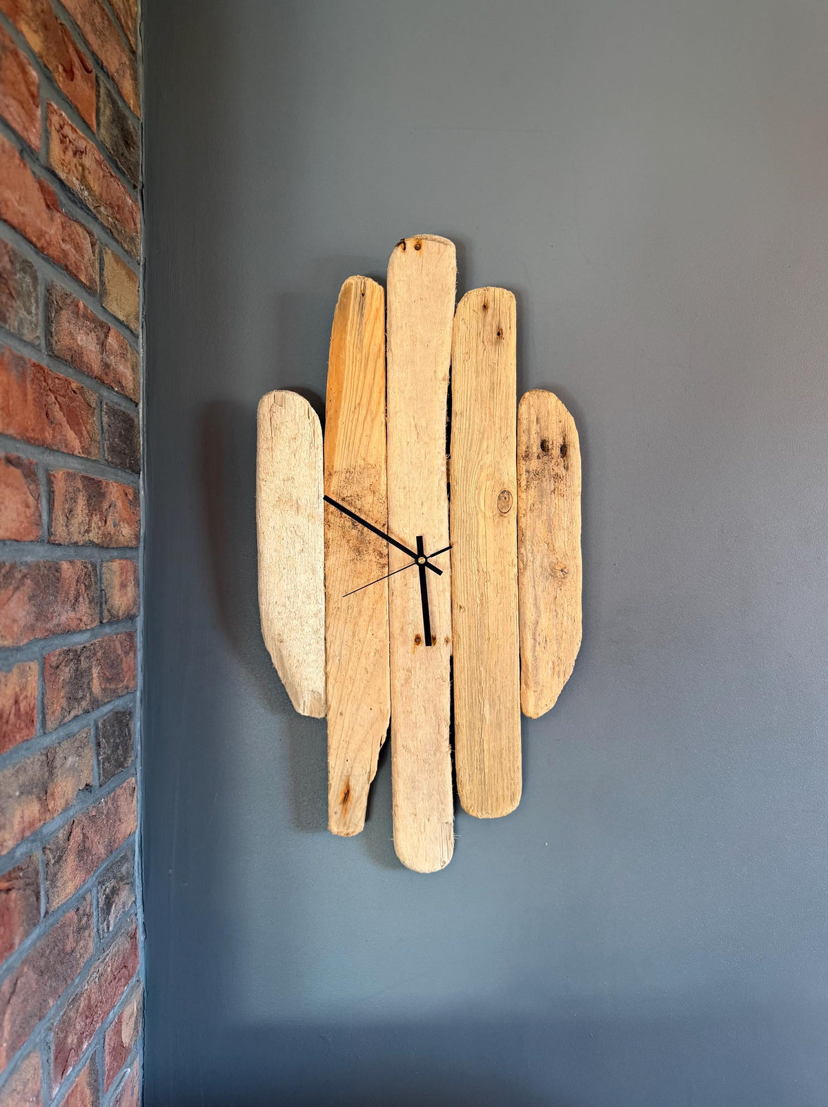 Large Handmade Driftwood Wall Clock – Silent Rustic Coastal Wood Clock